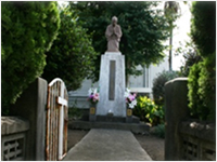 Head Grave